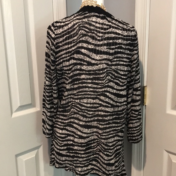Lightweight Zebra Striped Cardigan - Picture 2 of 6